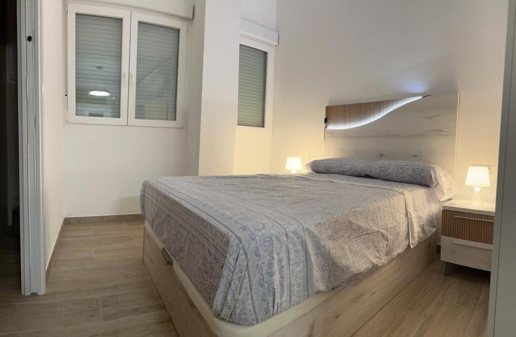 Апартаменты Sky Garden Malaga Centro Экстерьер фото