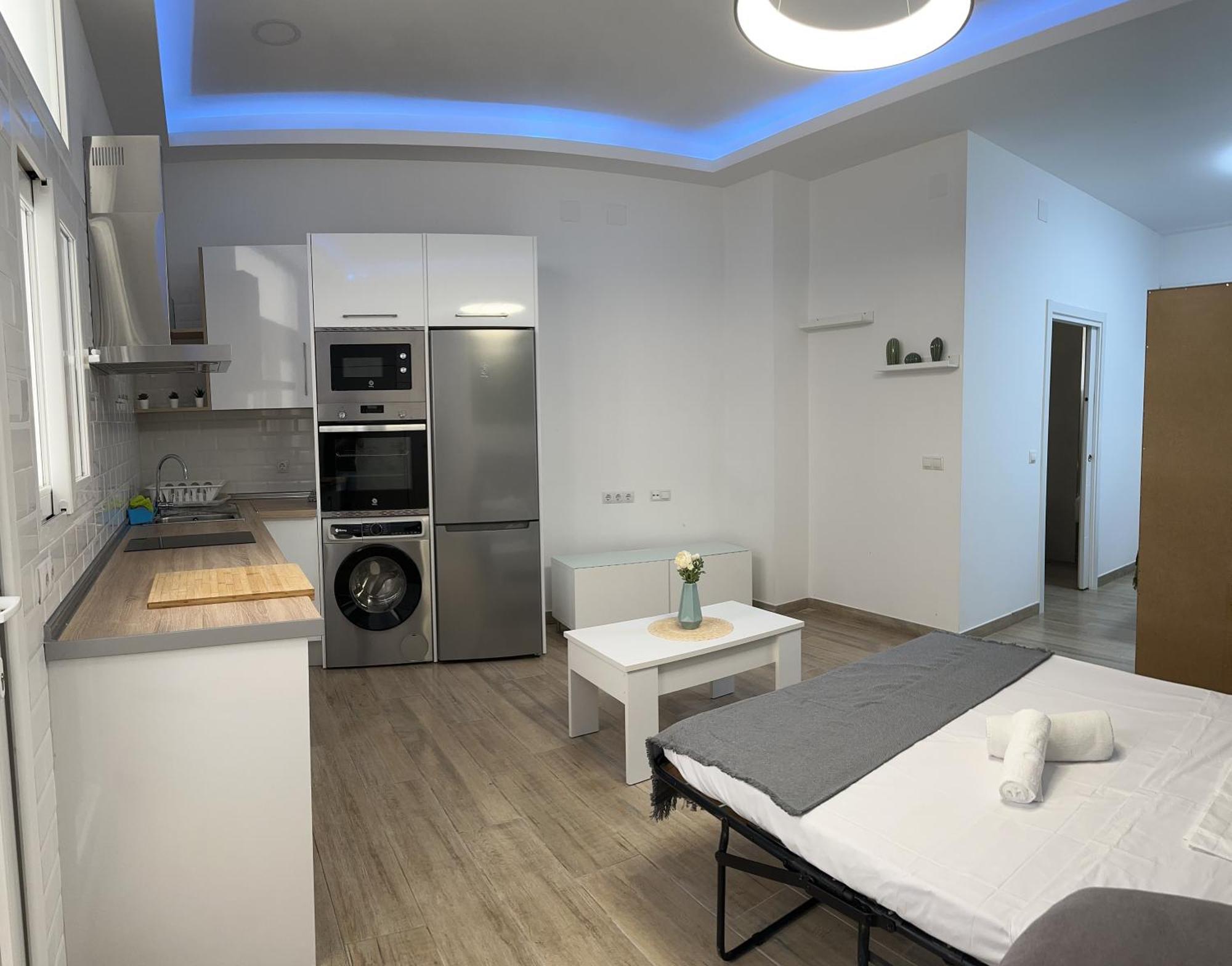Апартаменты Sky Garden Malaga Centro Экстерьер фото